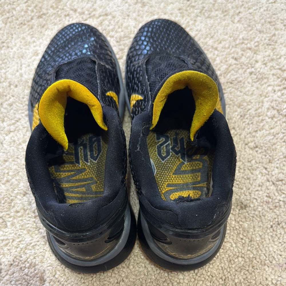 Black and Yellow Kobe Del Sol - Picture 3 of 7